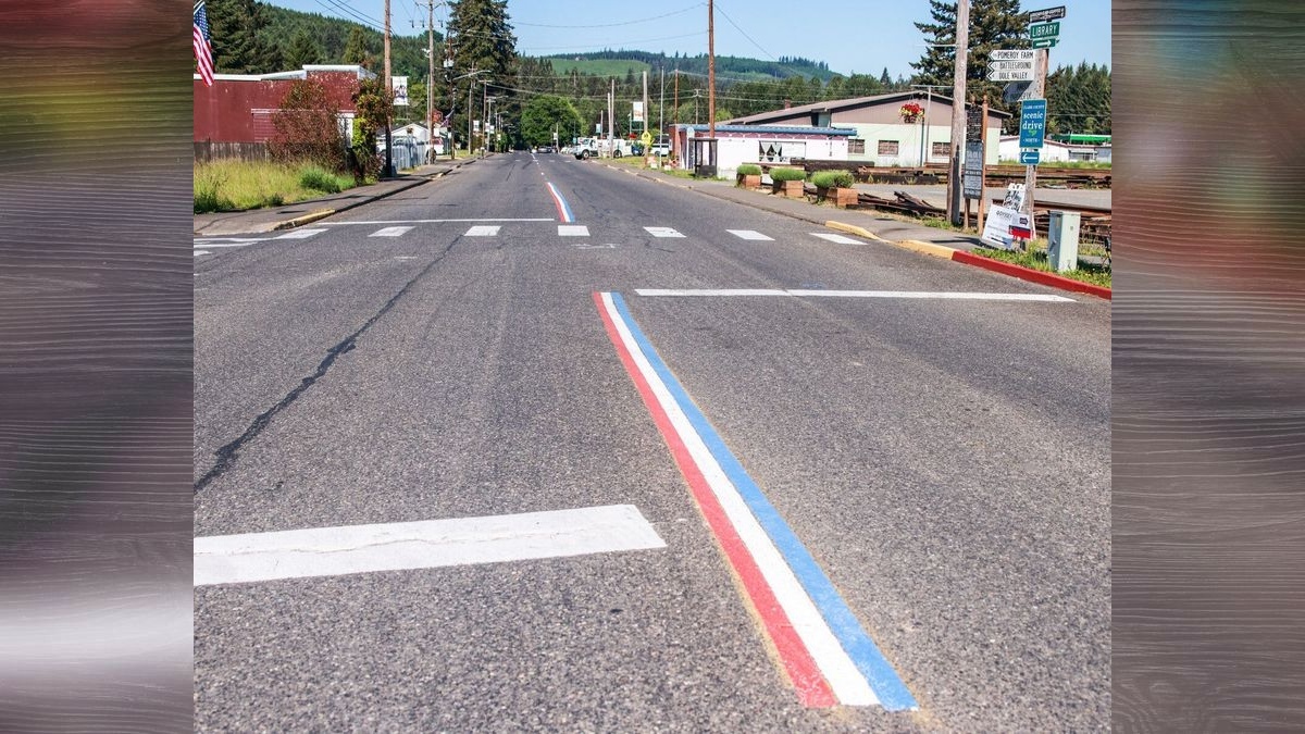 One complaint threatens Yacolt’s patriotic road display