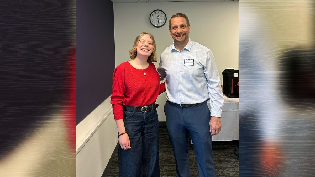 Battle Ground High School teacher receives University of Washington honor