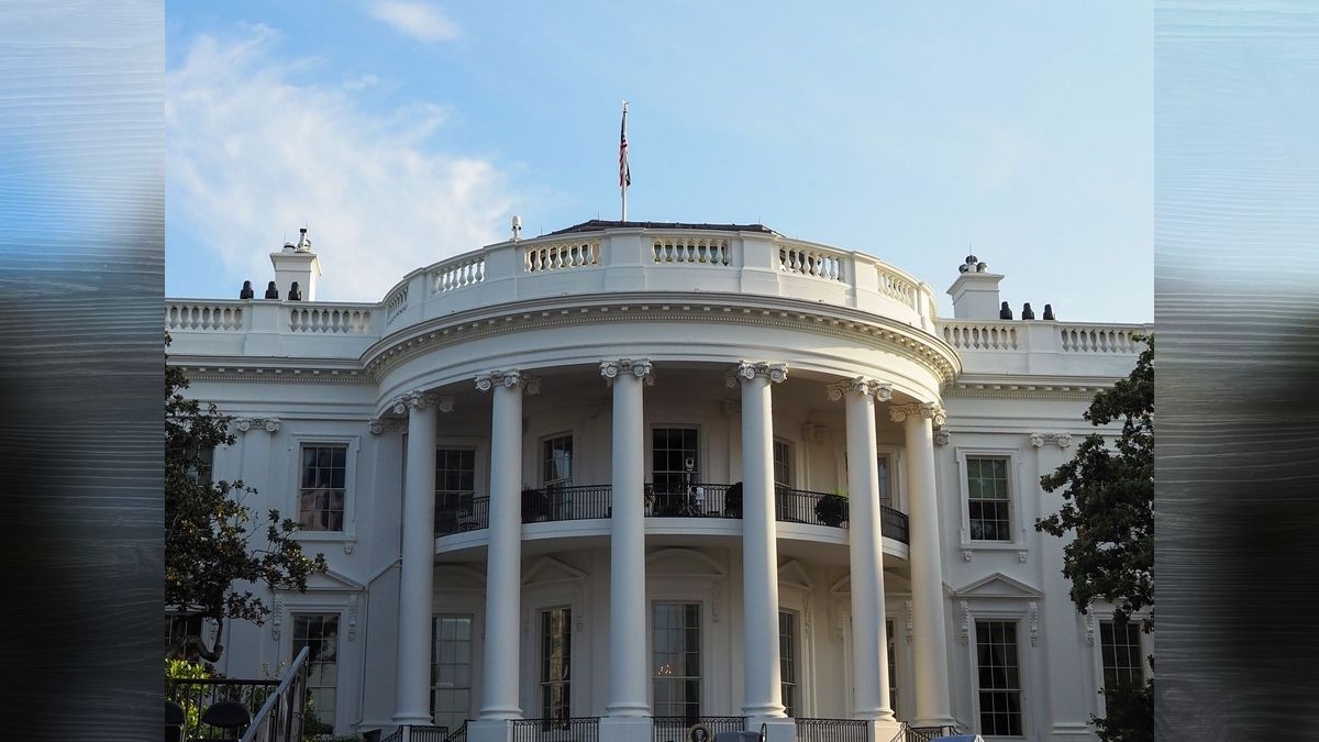 CNN, MS Now, Politico sue Trump over White House ban