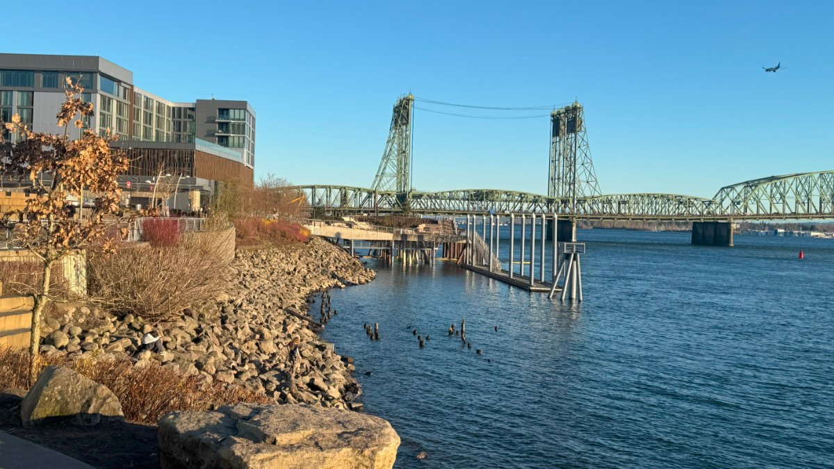 Vancouver mayor counters IBR’s proposal for the only light rail stop to be at the waterfront