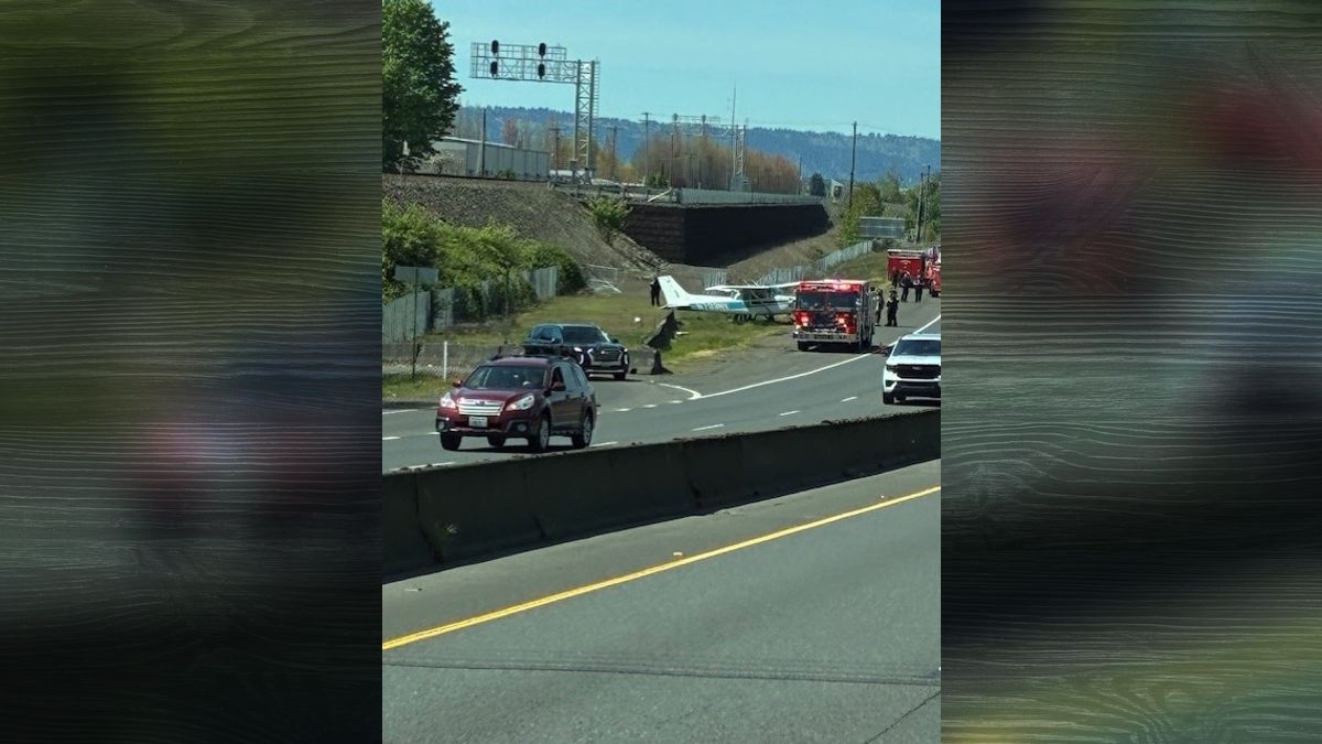 Vancouver Fire Department responds to emergency aircraft landing on SR-14