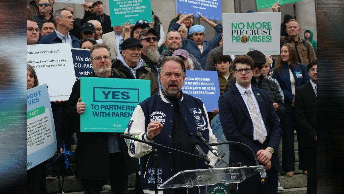 Let’s Go Washington prepares to gather signatures for income tax repeal effort