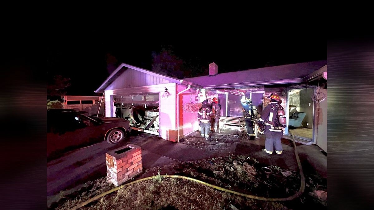 Vancouver Fire crews quickly extinguish early-morning house fire